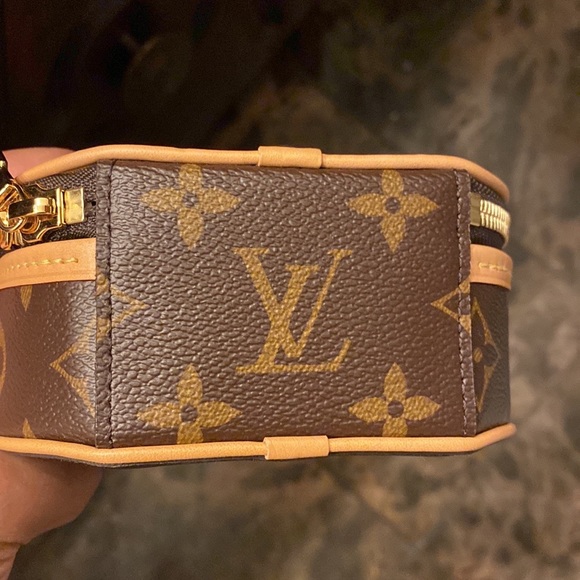 Louis Vutton Mini Boite Chapeu purse, dust bag and box - Picture 5 of 5